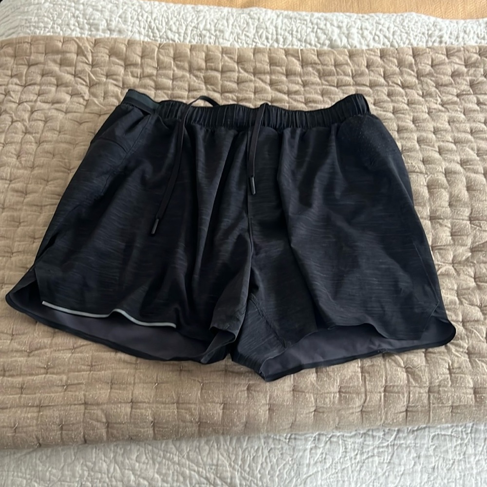 Men’s Lululemon athletic shorts